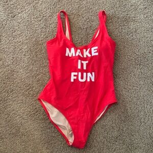 Woman’s 1 piece bathing suit